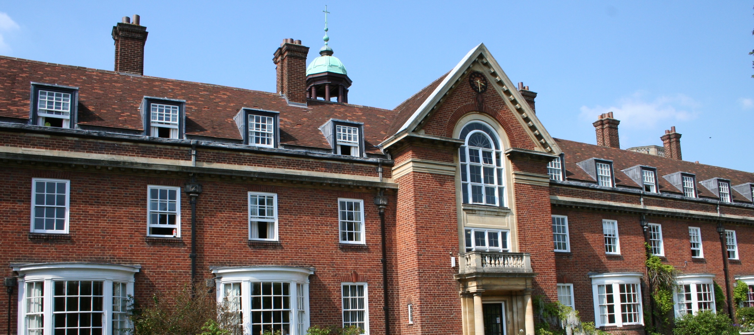 St Hugh's College | Oxford College Archives